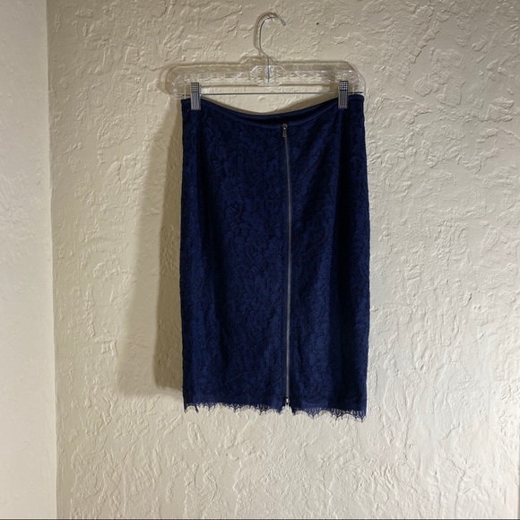 Diane von Furstenberg DVF ‘Scotia’ Navy Blue Lace Pencil Skirt Size 6 - Picture 8 of 8